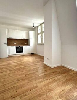 Helle 2-Raum-Wohnung mit EBK, Abstellraum und Duschbad - Halle (Saale)