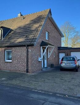 schönes, ruhig, aber zentral gelegenes Einfamilienhaus mit großem Garten und Garage zu verkaufen - Grevenbroich