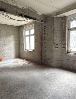 Großzügige Doppelhaushälfte in RE-Suderwich - entkernt, und voller Gestaltungsmöglichkeiten - Recklinghausen