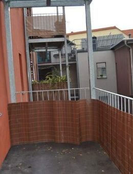 Großzügige 3-Zi.-Wohnung 1. OG - mit Balkon - Saalfeld - Saalfeld (Saale)