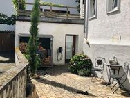 Gemütliches 1-Familienhaus mit 2 Terrassen mit südländischem Flair zu vermieten - Eltville (Rhein)