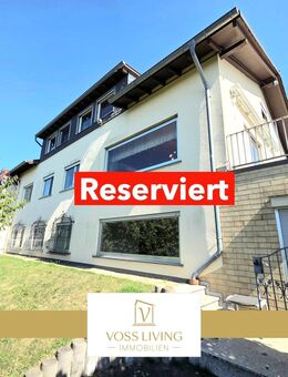Zweifamilienhaus mit Einliegerwohnung, Traumgrundstück, 2 Sonnenterrassen mit Traumblick+2 Garagen - Friedberg (Hessen)