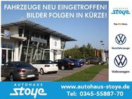 VW Touran, R-line, Jahr 2023 - Halle (Saale)