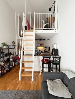 Bald beziehbar: Bezauberndes Galerie-Apartment mit Terrasse - München