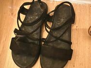 Getragene dreckige Sandalen schwarz gr. 36 - Recklinghausen