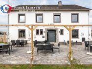 Freistehendes Wohnhaus in Manderscheid - ehemalige Gaststätte - mit Biergarten - Manderscheid (Landkreis Bernkastel-Wittlich)