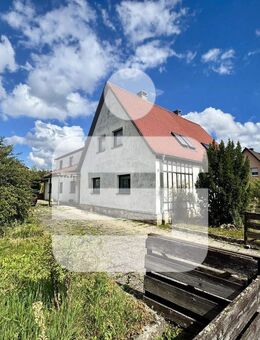 Haus mit Charme sucht neuen Besitzer mit Kreativität und handwerklichem Geschick! DHH in Amberg - Amberg