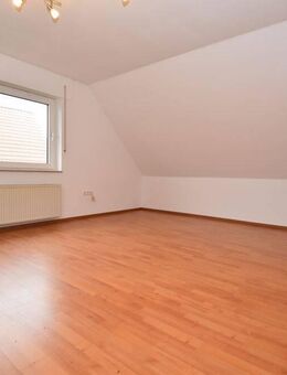 Dachgeschoswohnung mit Garage in ruhiger Siedlungslage in Markhausen - Friesoythe