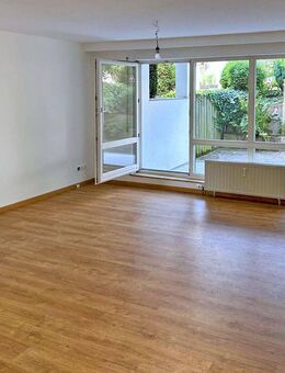 Schöne 3-Zimmerwohnung mit großem Terrassenbereich und zwei TG-Stellplätze - Flein