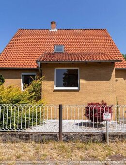 Wathlingen Haus Kaufen. Einfamilienhaus in Wathlingen. Hauskauf Celle. Haus Kaufen Kreis Celle. - Wathlingen