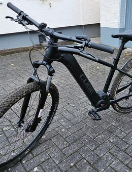 Cube Reaction Hybrid Performance – E-MTB (625 Wh, 29”, top Zustand, nur 46 km!) - Niederwallmenach