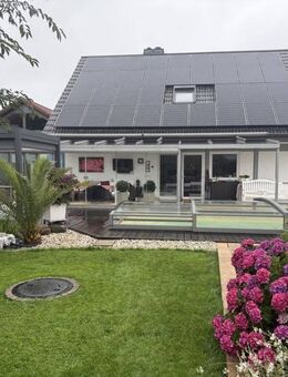Exclusives Wohnen mit Pool, Teich, Wintergarten & Sauna - Lumpzig