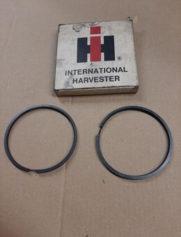 2 Ölabstreifer Ringe IHC Traktor - Büdingen