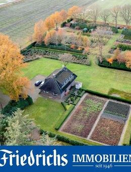 Großzügiges EFH mit Modernisierungsbedarf u. Garage auf großem Grundstück in Alleinlage von Edewecht - Edewecht