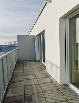 Nachmieter gesucht!!! Tolle 5 Zi-Maisonette Whg. mit Balkon und DG-Terrasse, TG-Stellplatz! - Leipzig