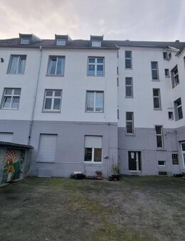 Mehrfamilienhaus in Ruhrnähe mit 7 Wohneinheiten/ teilweise modernisiert - Gelsenkirchen