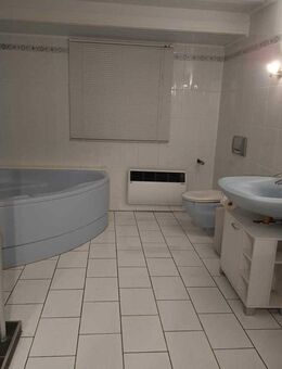 3-Zimmer-Einliegerwohnung im Zweifamilienhaus mit Garage - Eckelsheim