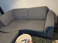 Sofa mit Hocker zu verkaufen - Hammersbach