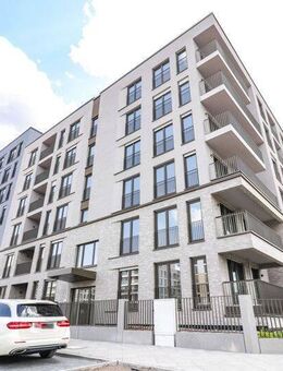 Großzügiges Wohnambiente mit Loggia und moderner Küche - lichtdurchflutete Etagenwohnung zum Wohlfühlen - Frankfurt (Main)
