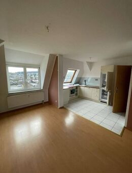 Objekt-Nr.: 3624 - Sehr schöne 4-Zimmer-Maisonette-ETW mit Dachterrasse in schönem Denkmalschutzobjekt in Plauen - Plauen