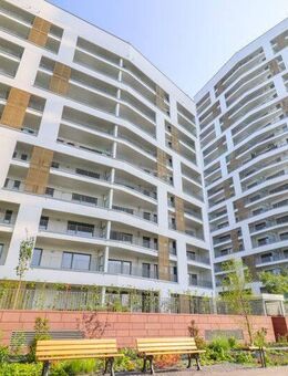 Traumhafte Lage - Zentrumsnah, im Grünen und direkt am Main! Dazu "Erstbezug" mit neuer + moderner EBK! - Frankfurt (Main)