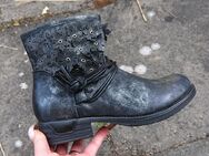 Gr. 36 + 37, Sommer Stiefeletten Western Boots, schwarz-silber glänzend - Bruchköbel