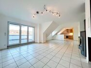 lichtdurchflutete 2,5-Zimmer-Wohnung mit Balkon, Loggia, und Tiefgaragenstellplatz - Mönchengladbach