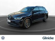 VW Tiguan, 2.0 TDI Life, Jahr 2021 - Weimar