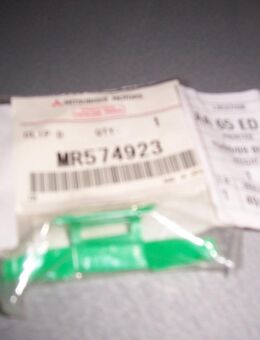 MR574923 Clip, Zierleiste Regenrinne Mitsubishi Outlander - Hannover Vahrenwald-List