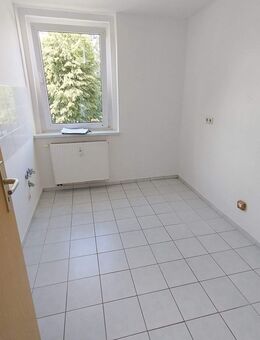 Ruhig gelegene 3 Raum-Wohnung im Zentrum - Waldheim