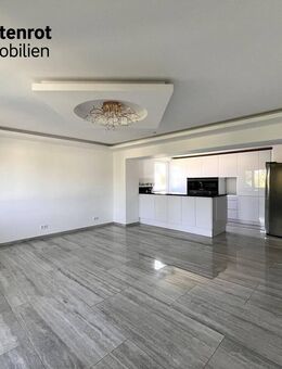 Sehr schöne 4-Zimmer-Wohnung mit kleinem Balkon und Ausrichtung zur Wotanstraße - München