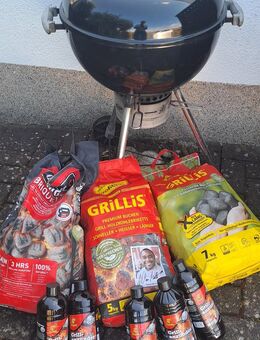 Weber Holzkohle-Kugelgrill plus Grillbriketts und Anzünder - Freigericht