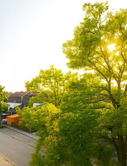 **Schickes Wohnen mit toller EBK** Moderne 3 Zi.-DG-Whg. mit Balkon + Einzelgarage Neufahrn (S1)** - Neufahrn (Freising)