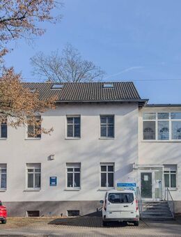Wohn- und Geschäftshaus mit attraktiver Maisonette-Wohnung, Praxis und Einliegerwohnung, nahe S-Bhf - Neuenhagen (Berlin)