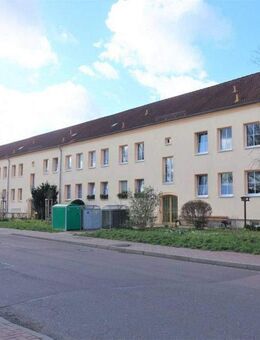 2-Raumwohnung im Erdgeschoss mit bodengleicher Dusche - Braunsbedra