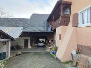 Bauernhaus mit Scheune auf 1.194 m² Grundstück - Kandern