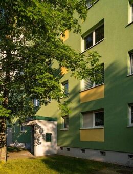 Stilvolles Wohnen auf der Sonnenseite - 3 Zimmer mit Balkon - Halle (Saale)