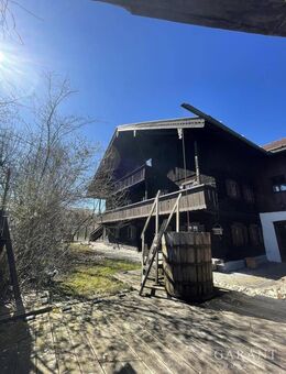 Großes Bauernhaus mit weiterem Ausbaupotenzial! - Saaldorf-Surheim
