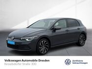 VW Golf, 1.5 TSI VIII Life, Jahr 2020 - Dresden