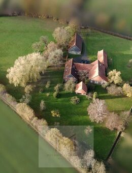 Melanie Kreimeyer präsentiert: Weite, Ruhe & Möglichkeiten - Ihr Traum-Resthof im Schaumburger Land - Nienstädt