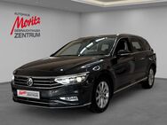 VW Passat Variant, 2.0 TDI Elegance SCHWENKBAR IQ LICHT, Jahr 2020 - Laatzen