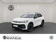 VW Tiguan, 2.0 TDI R-Line, Jahr 2024 - Fritzlar