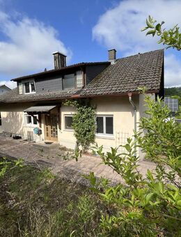 AS-Immobilien.com+++Gepflegtes 1-2-Familienhaus in Jossgrund - Viel Platz für Familie und Fahrzeuge - Jossgrund