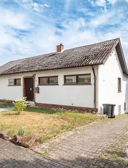 ENTZÜCKEND - Einfamilienhaus mit Einliegerwohnung und Garage in gefragter Lage von Furpach! - Neunkirchen (Saarland)