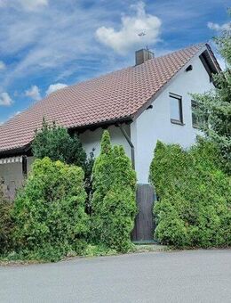 Unikat mit Komfort! Freistehendes Wohnhaus mit Garten und Garage - Waiblingen