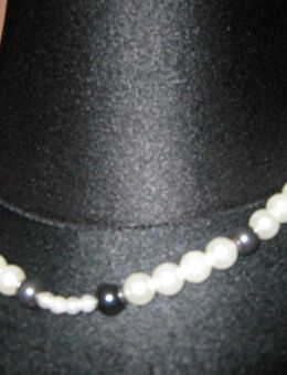 NEUw * Elegant * ausgefallen * ORIGINAL VINTAGE * Designer * Perlen * Collier * Kette * cremé- weiß * rauch- blau * - Riedlingen