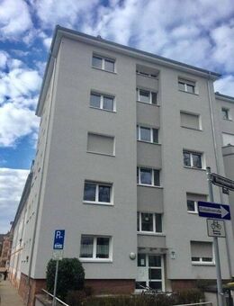 Frisch saniert: Großzügige 1-Zimmerwohnung mit Balkon - Frankfurt (Main)