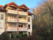 Attraktive, helle 2-Zimmer-Wohnung mit offener Küche, Balkon, Speicherboden, TG-Stellplatz - Freital