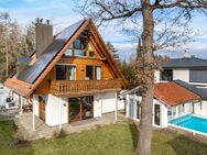 Begehrte, ruhige Villenlage: Doppelhaushälfte mit Photovoltaik und Pool - Gräfelfing