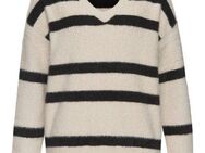 LASCANA Streifenpullover aus kuschelweichem Strick, V-Ausschnitt, Streifenoptik, modisch